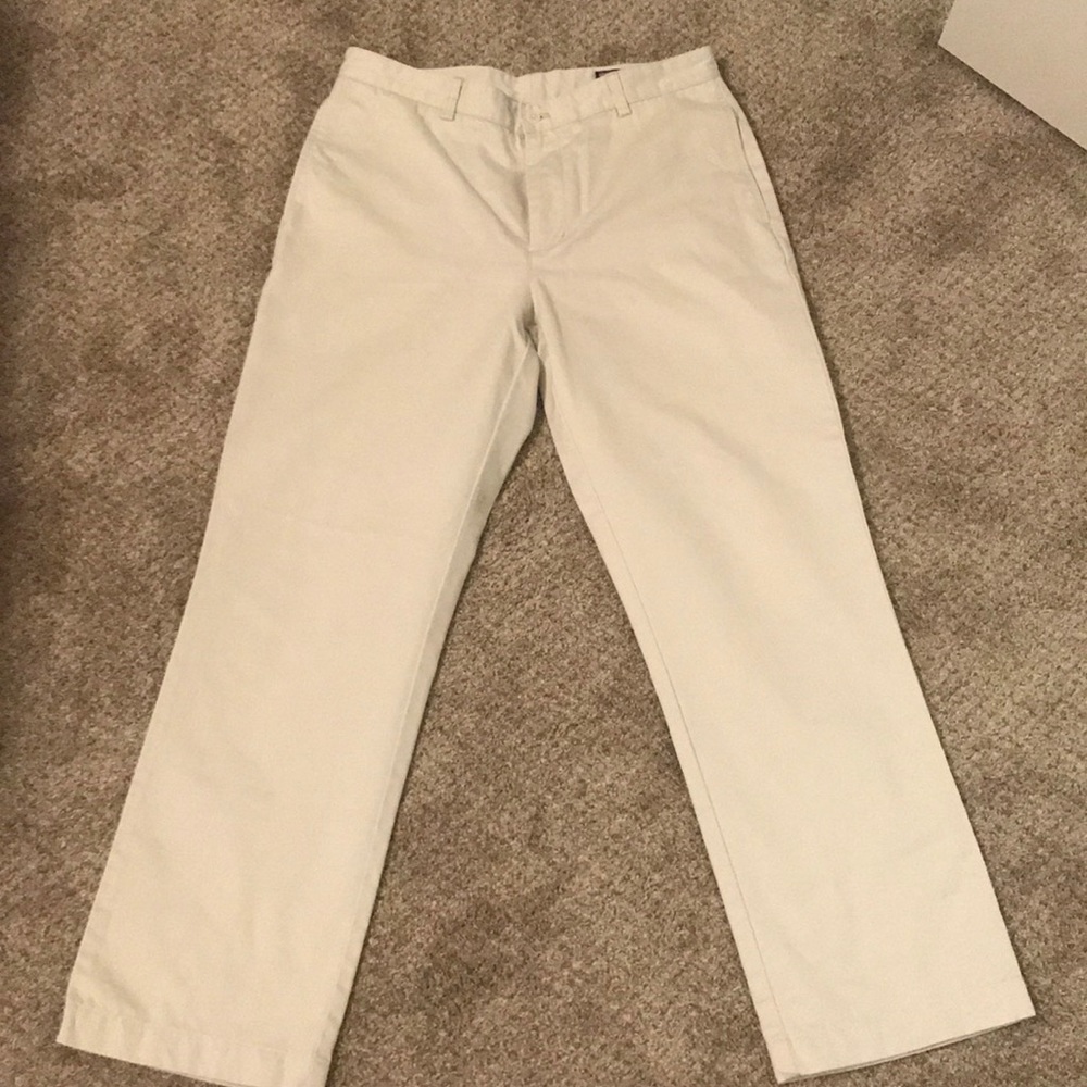 Vineyard vines khakis